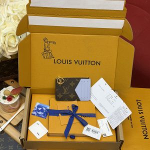 330¥ Premium Full-Steel Wallet, Authentic Design, Top-Grain Cowhide Leather, 163 Dynamic, Boutique-Grade Packaging, Complete Set as Pictured: Packaging, Certificate of Authenticity, Copper Electronic Tag, Gift Bag! M82938